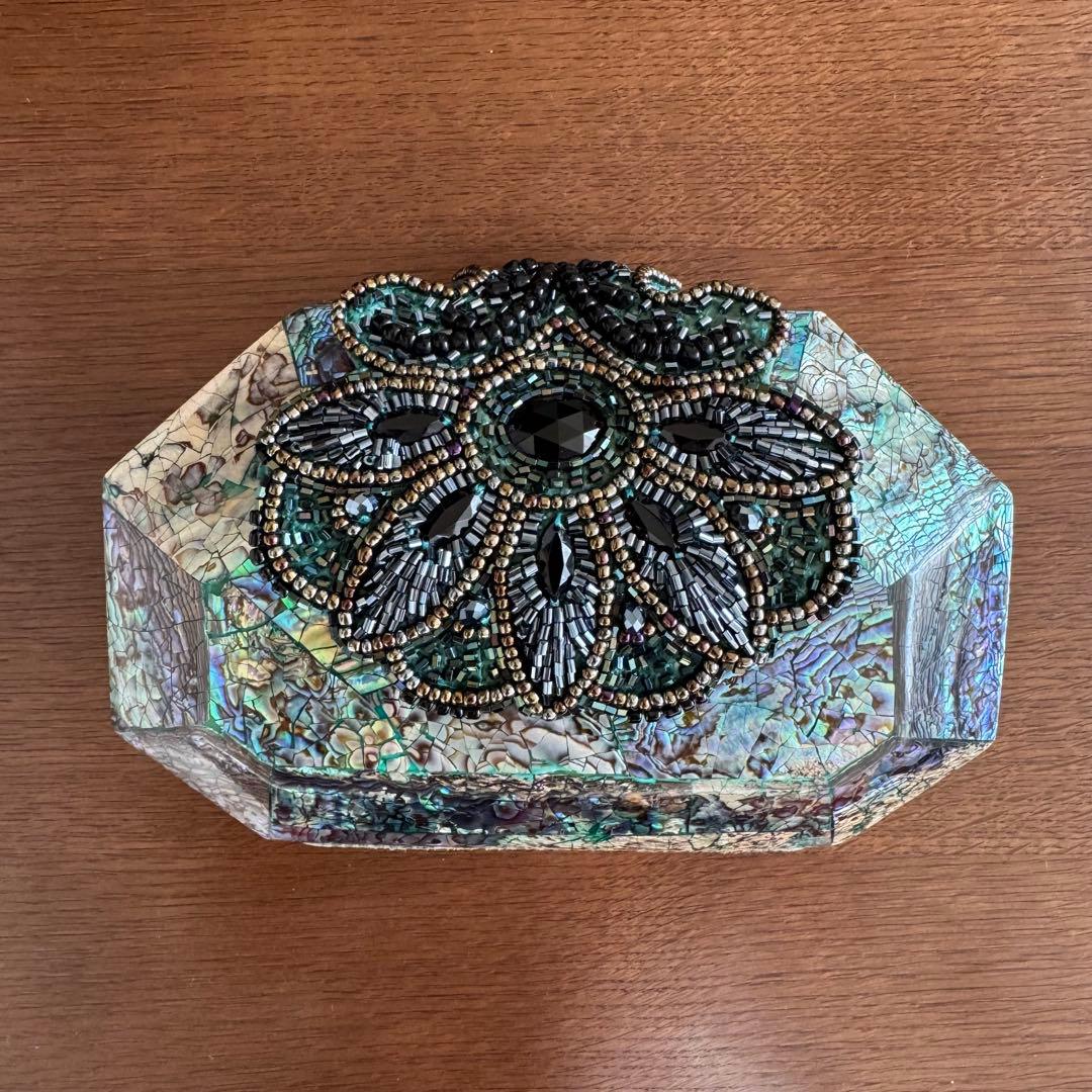 【美品】GRACE CONTINENTAL フラワーシェルクラッチ