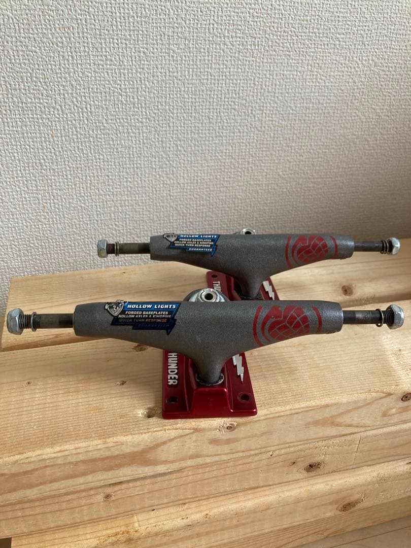 サンダー トラック ホロー