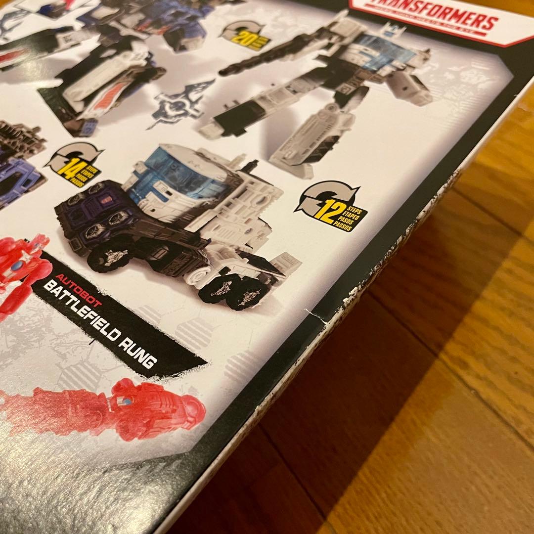 【未開封品】NETFLIX トランスフォーマー WFC-08 ウルトラマグナス