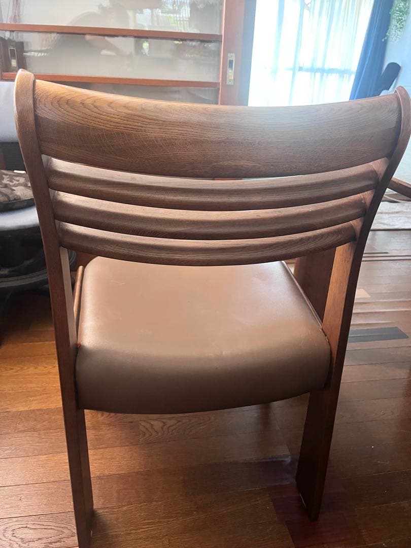 ダークブラウン木製ダイニングテーブルセット