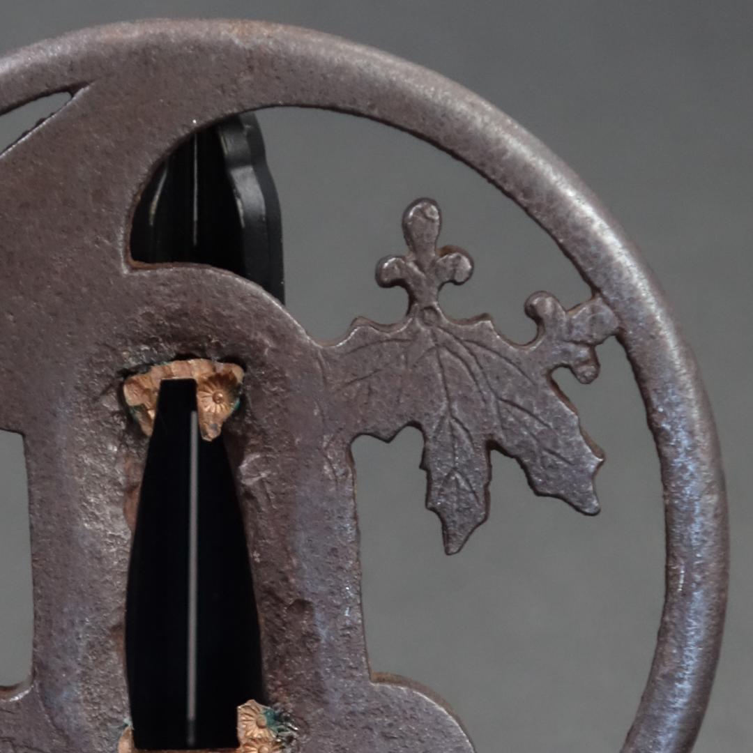 【 桐巴透鐔 無銘 後代肥後 】(鑑定書有) 鍔 鐔 刀装具 武具 骨董 江戸