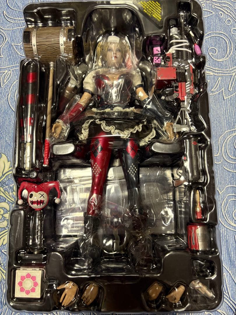 ホットトイズ バットマン アーカムナイト ハーレイ・クイン