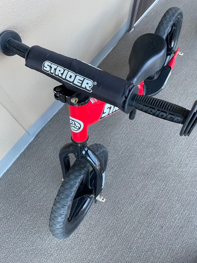 discovery 　STRIDER ストライダー　12インチ　赤