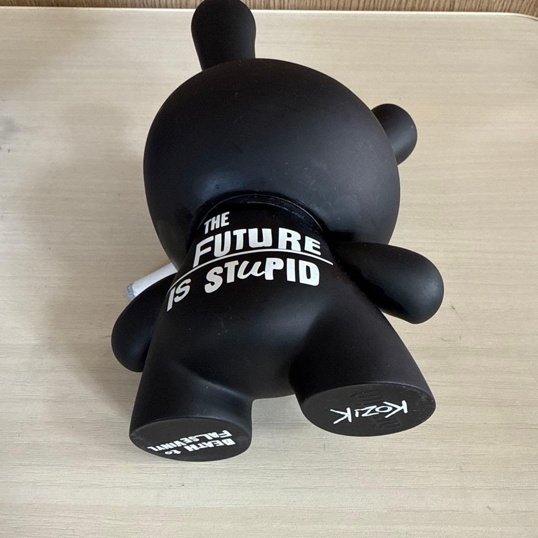 フランク・コジック　喫煙うさぎ