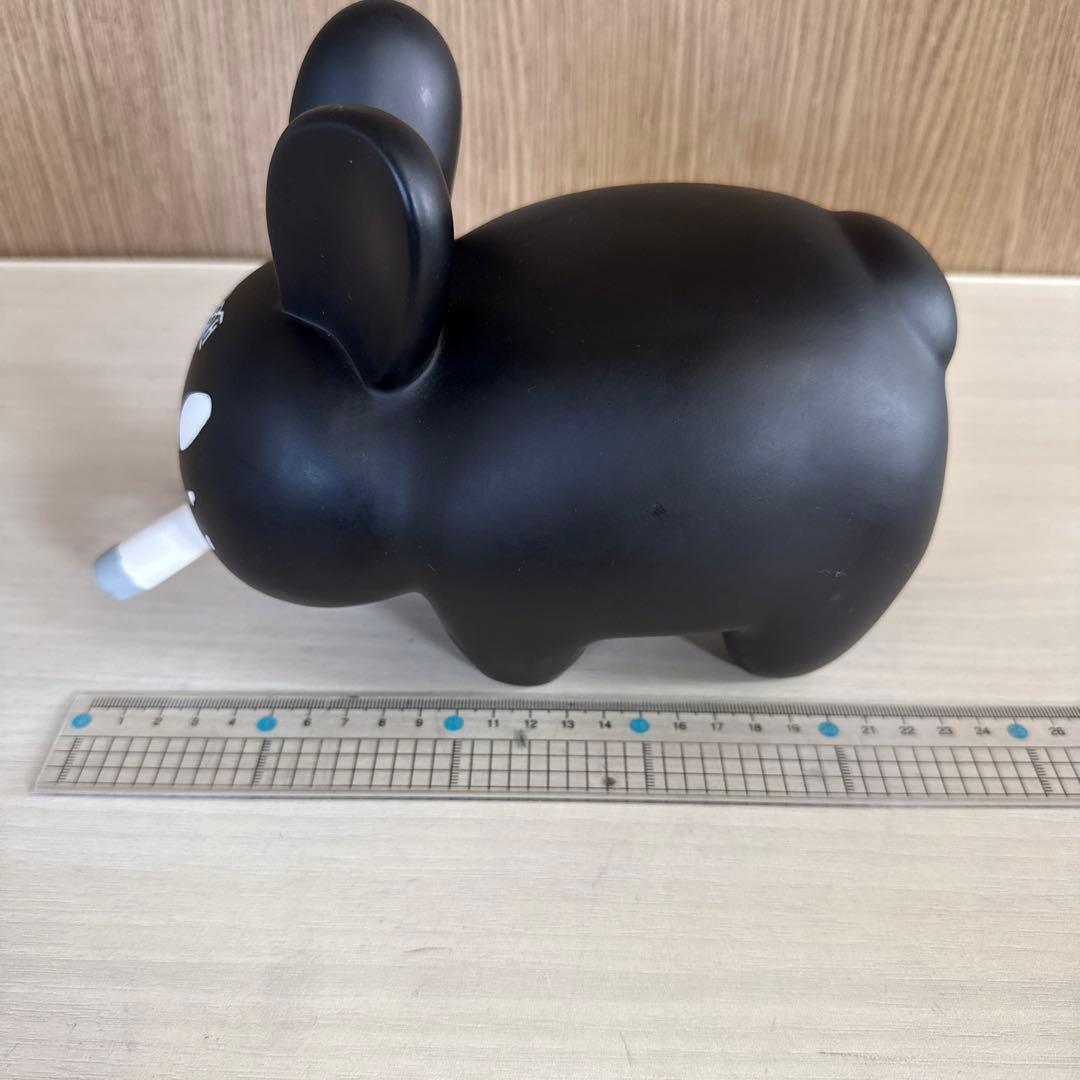 フランク・コジック　喫煙うさぎ