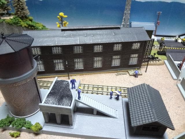 週刊SL鉄道模型 レイアウト・ジオラマ完成品 転車台ライト点灯PWケースNゲージ