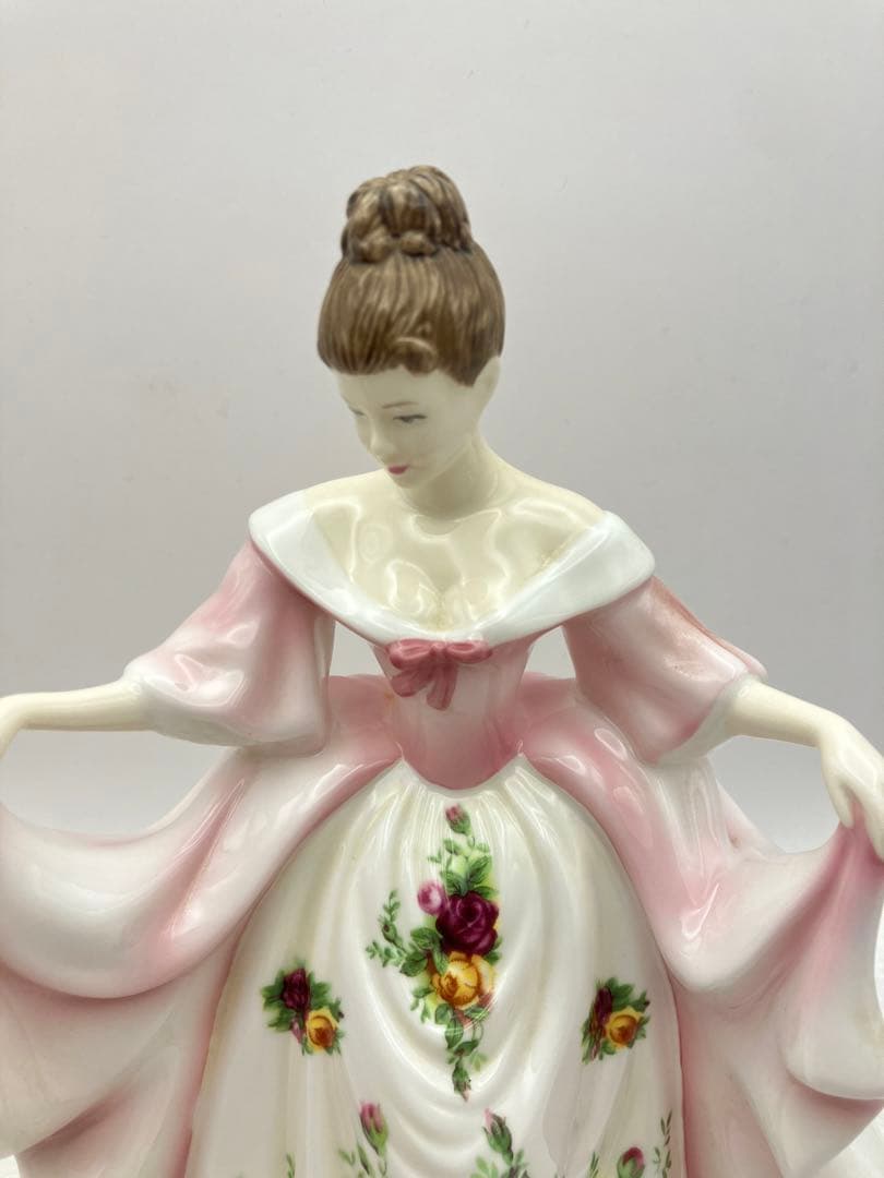 ROYAL DOULTON / PRETTY LADIES Kathryn