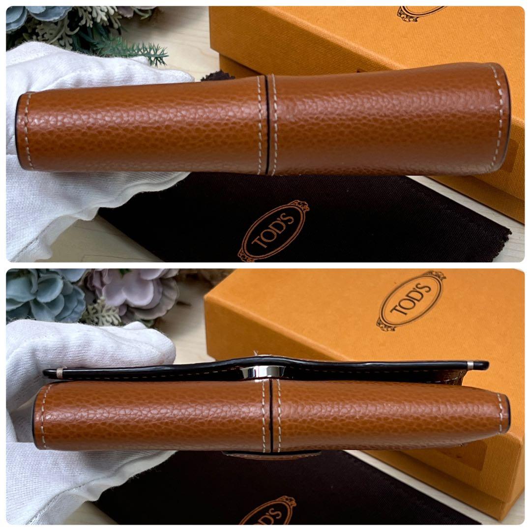 現行品 トッズ レザー 三つ折り財布 フラップメタル ブラウン ウォレット