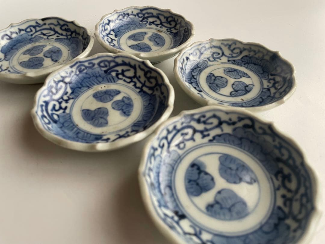 骨董　アンティーク　古伊万里　染付　唐草文様　輪花縁　豆皿　輪花皿　手塩皿　5枚