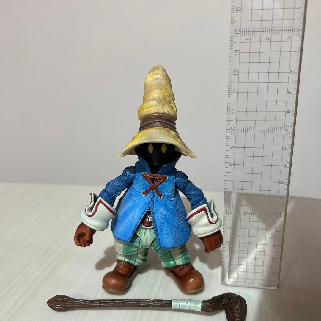 プレイアーツ　FF9 ファイナルファンタジー Ⅸ ビビ　フィギュア