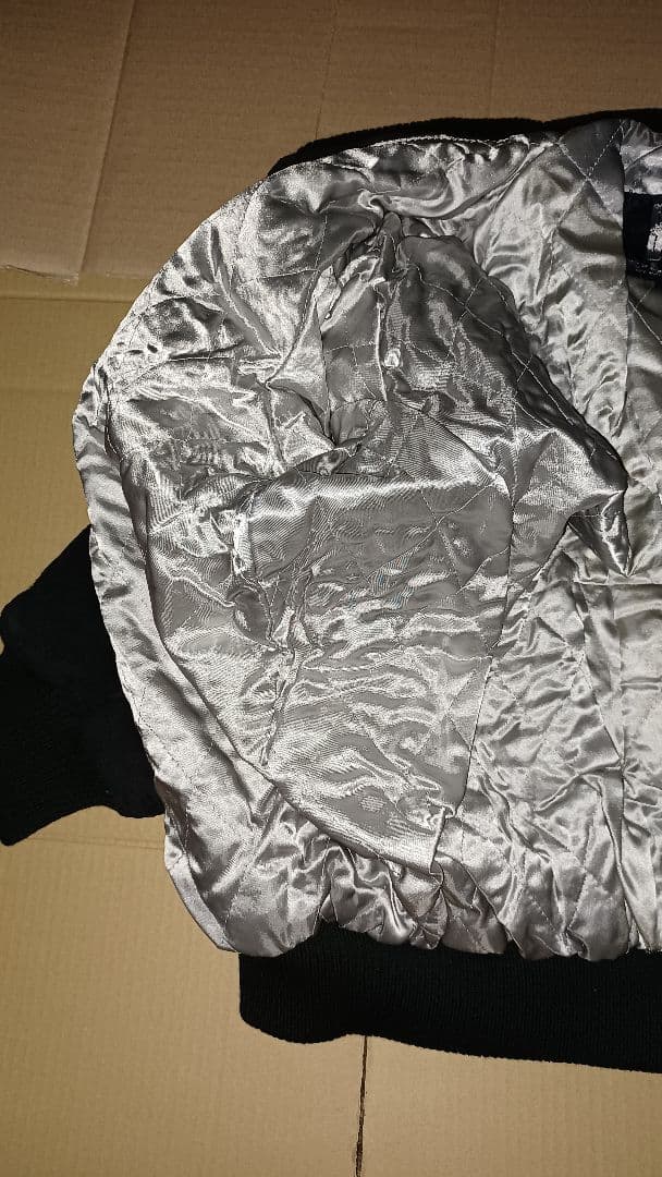 B´z ジャンパー live gym in the life 古いのでジャンク