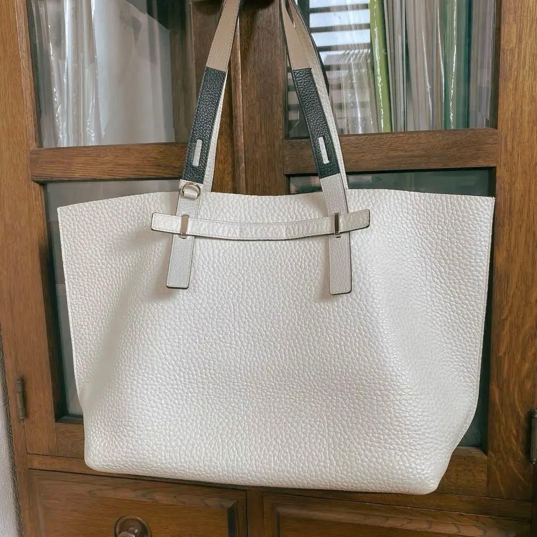フルラ　GIOVE トートバッグ 美品　未使用　A4 フィット