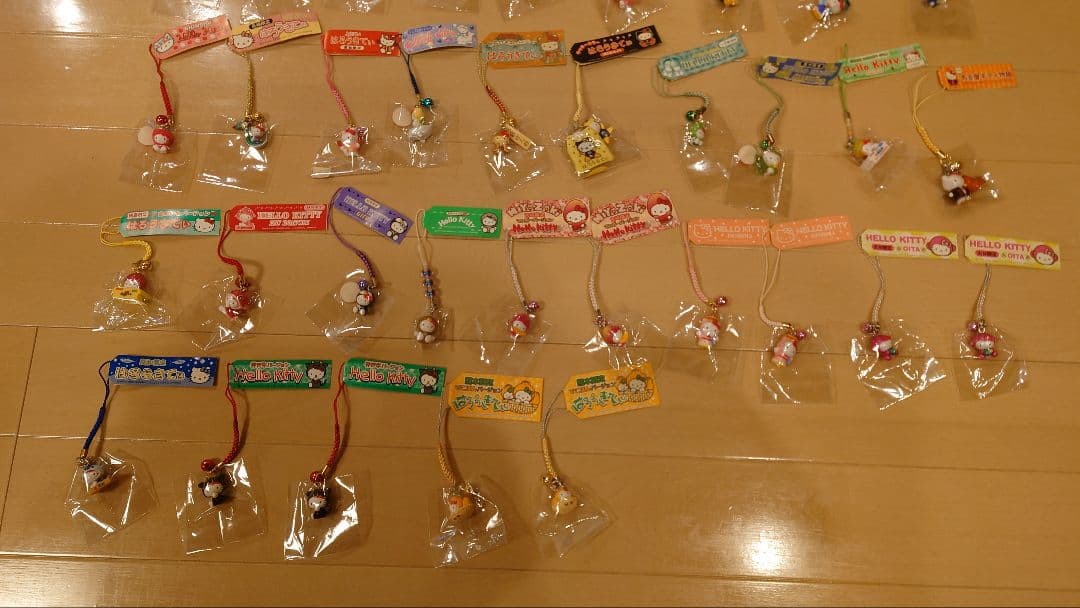 ご当地キティ根付け ＆ファスナートップ　209個大量セット