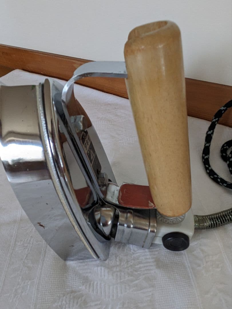 タキイ4型 工業用アイロン