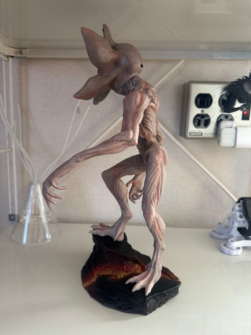 STRANGER THINGS ストレンジャーシングス　デモゴルゴン　フィギュア