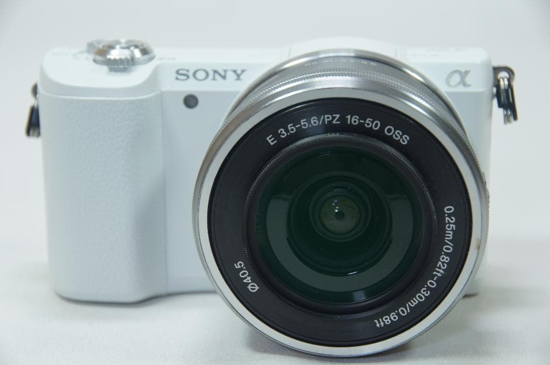 極美品】 SONY α5100 ホワイト シャッター数3660回 【返品保証】