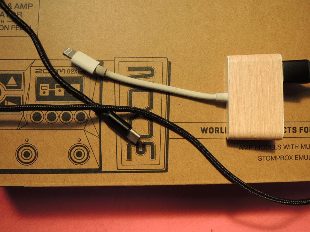 ☆使用少し（室内数時間）☆FOUR/G2X FOUR☆IPAD接続機おまけ付き