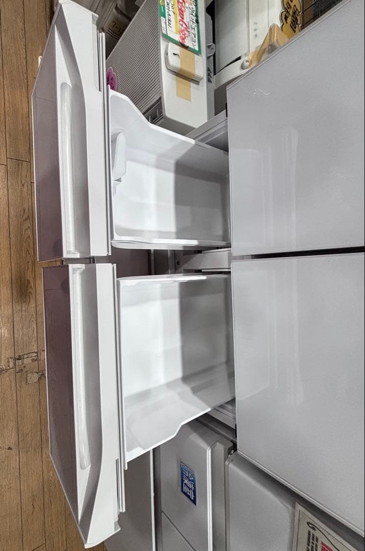 T10 HITACHI 4ドア冷蔵庫 ホワイト 520L (2020年製)