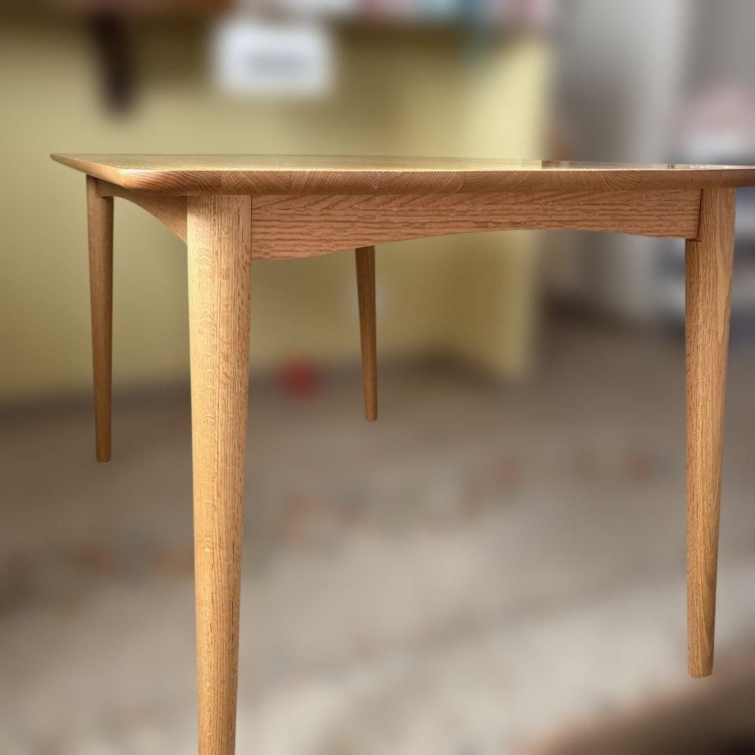 【美品　送料込】大塚家具　ダイニングテーブル135c m×80cm ウレタン塗装