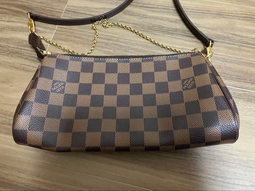 ルイ・ヴィトンのダミエ・エベヌ エヴァ ショルダーバッグ