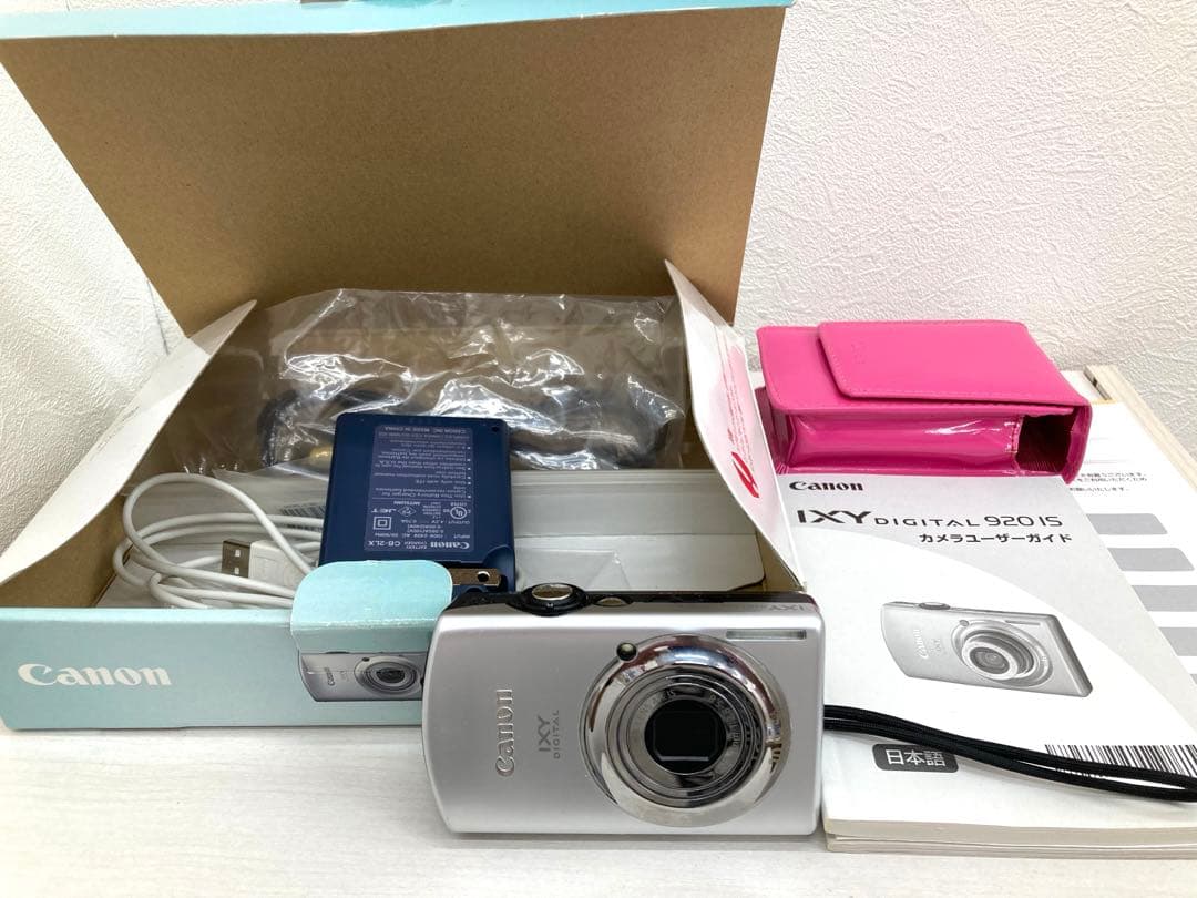 Canon IXY Digital 920 IS 本体と付属品