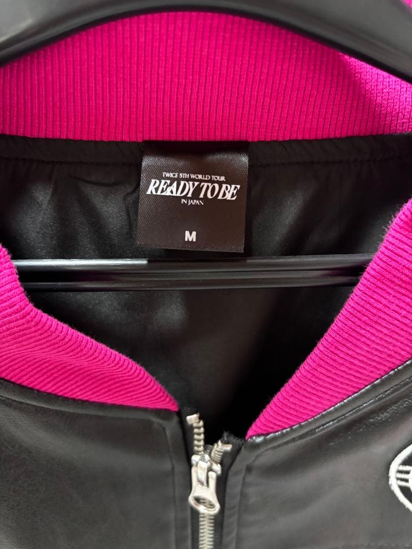 TWICE READY TO BE スタジャン