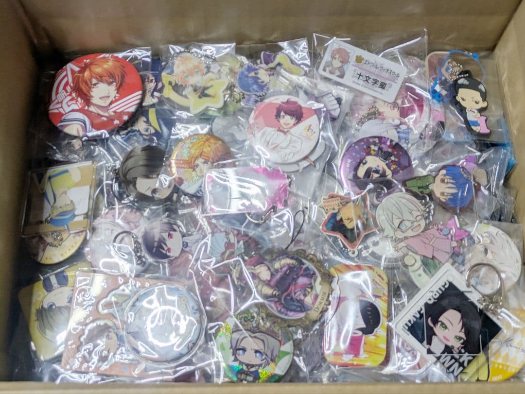 大量！アニメグッズ ノンジャンル大量まとめ売り - メルカリ