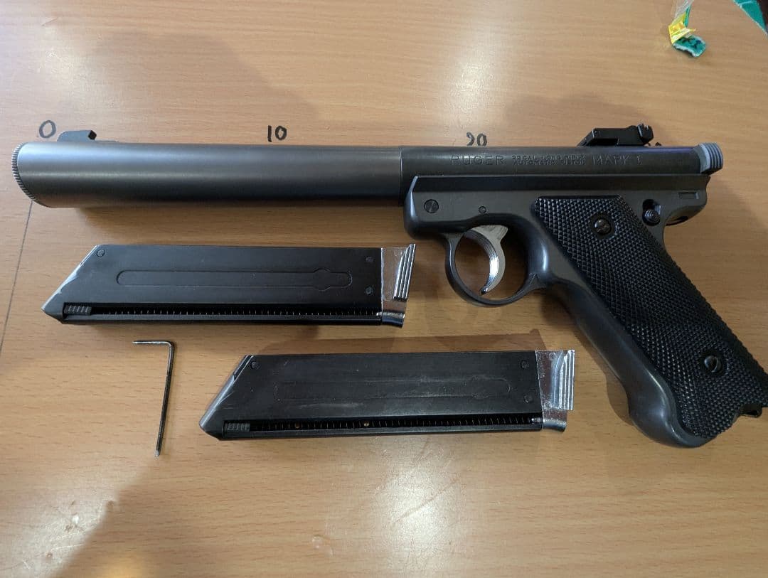 mk1モデル マルシンガスガン マガジン2個付き 去年11月購入