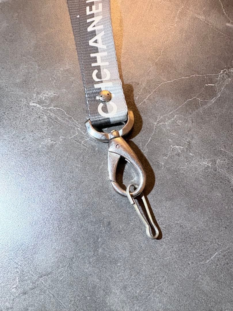CHANEL ロゴ入りナイロンストラップ