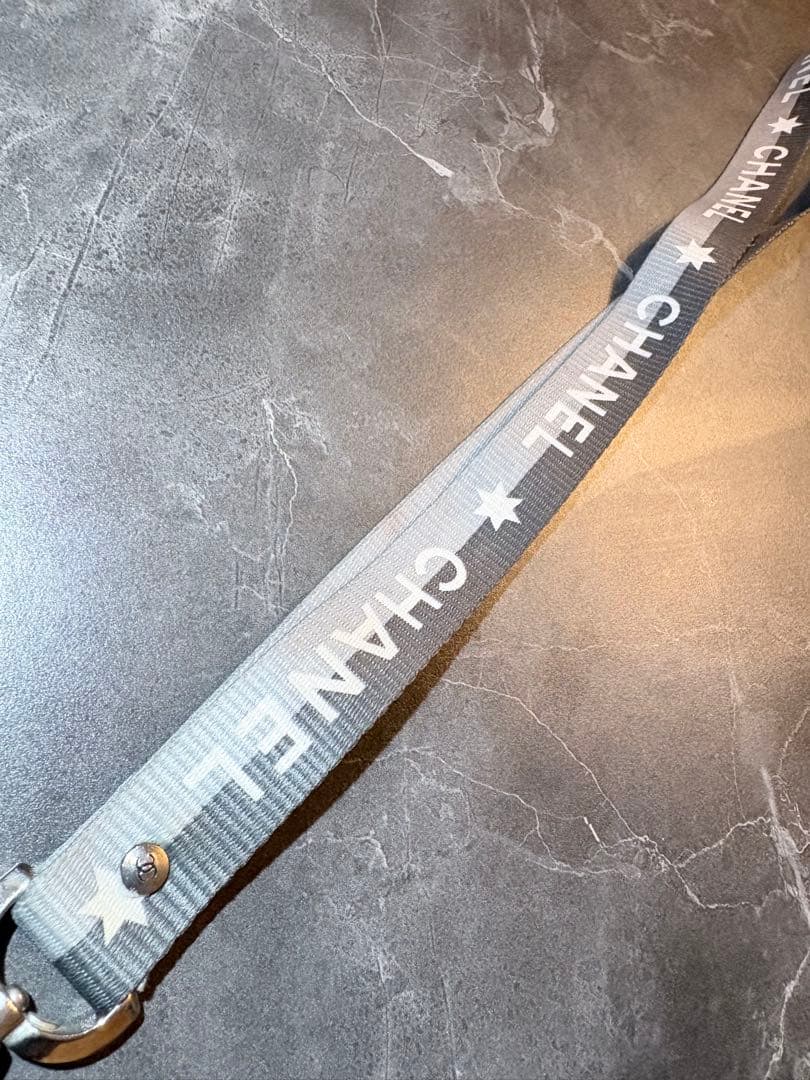 CHANEL ロゴ入りナイロンストラップ