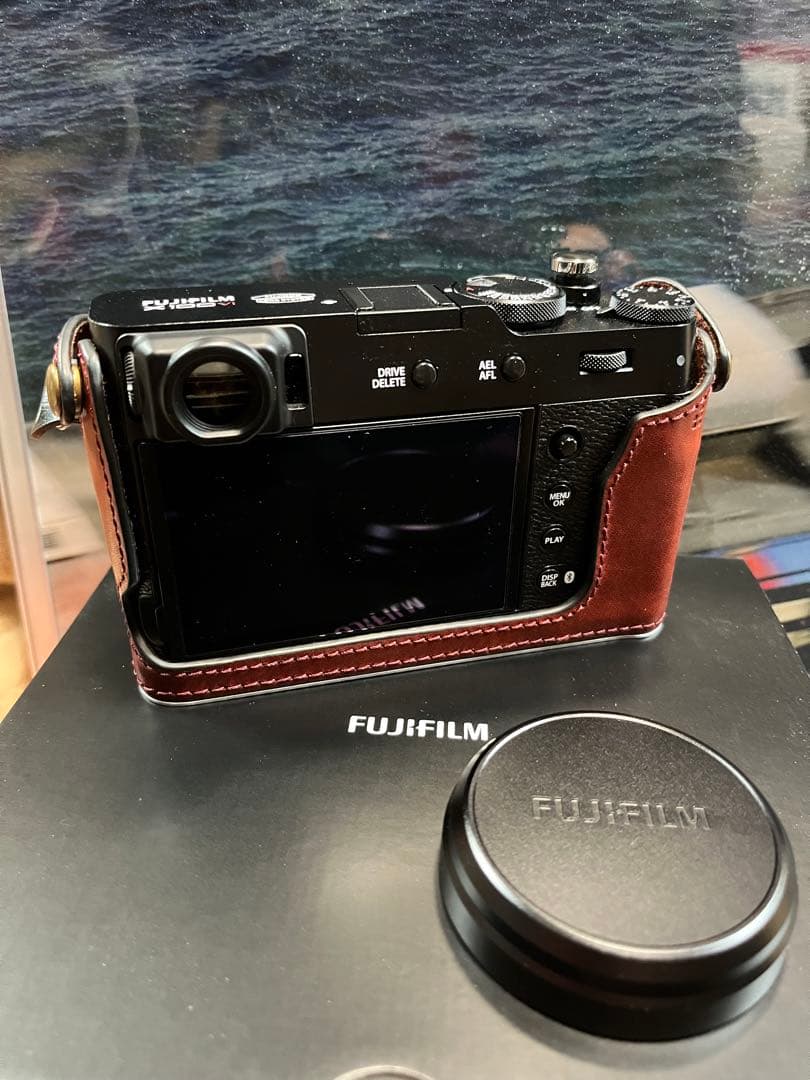 富士フイルムX100VI 付属品多数 1000ショット 保証書 元箱他