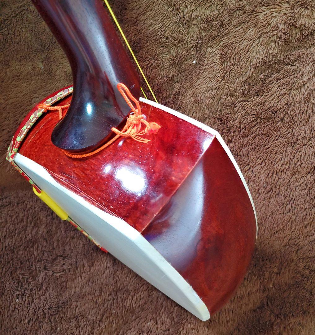 三味線　紅木 中棹 東さわり 撥 駒 長袋他 ケース付 皮破れなし 短棹 ５厘大