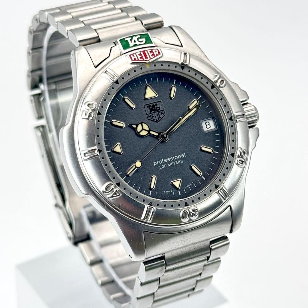 美品✨　タグホイヤー　プロフェッショナル　ブラック　WF1111 メンズ　デイト