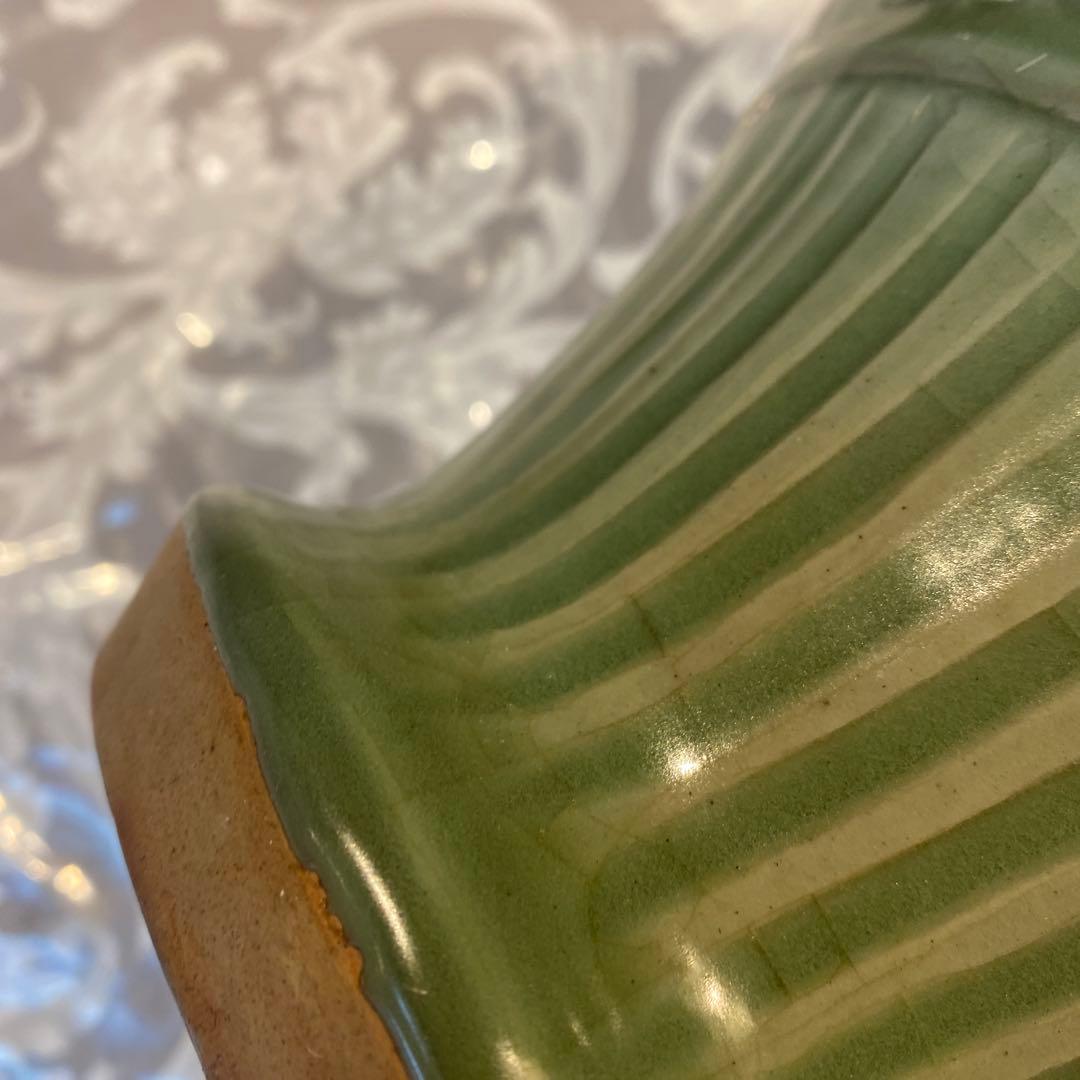 専用 中国古玩 陰刻草花文青磁花瓶