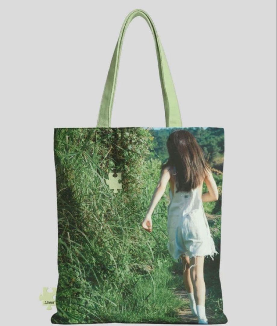 JENNIE 写真展 トートバッグ グリーン ジェニ BLACKPINK - メルカリ