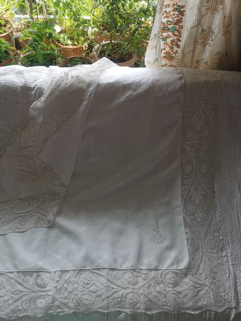 アンティーク 滑らかな細番手リネン フィレレース＆格子ドローンワーク