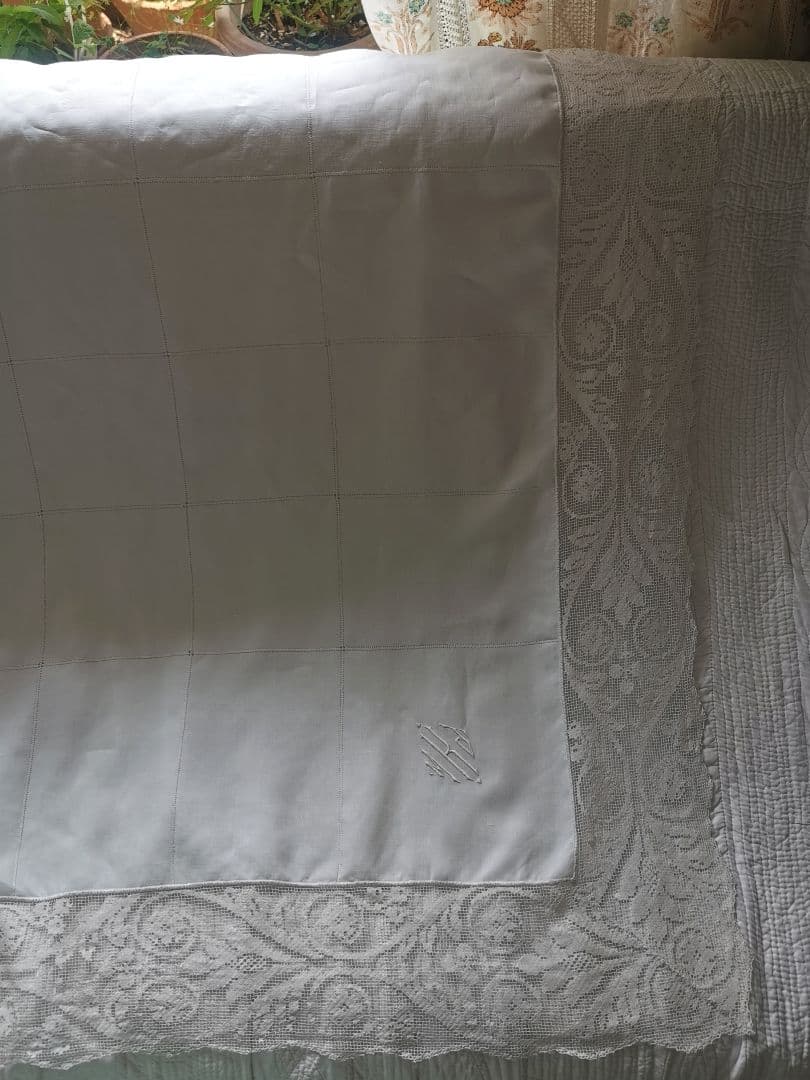 アンティーク 滑らかな細番手リネン フィレレース＆格子ドローンワーク