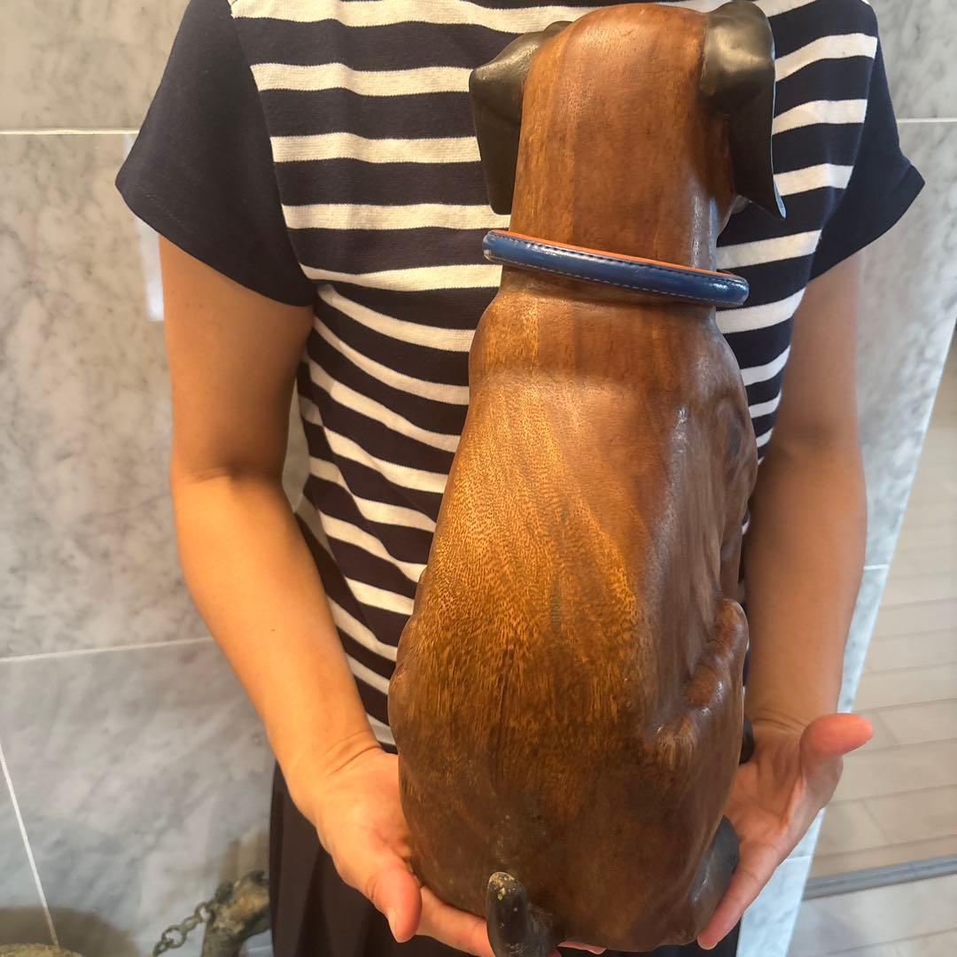 ヴィンテージ 可愛らしい瞳と威厳のある姿が素敵な一刀彫の犬の特大