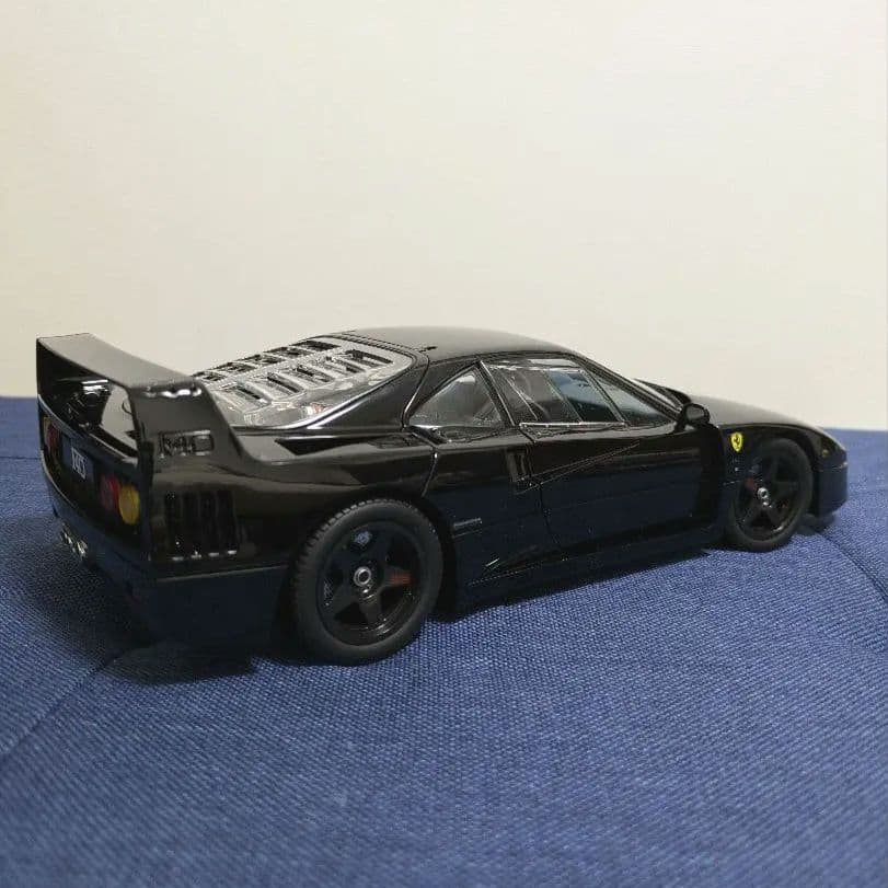 kyosho Ferrari F40 ミニカー 1/18 ライトウェイト