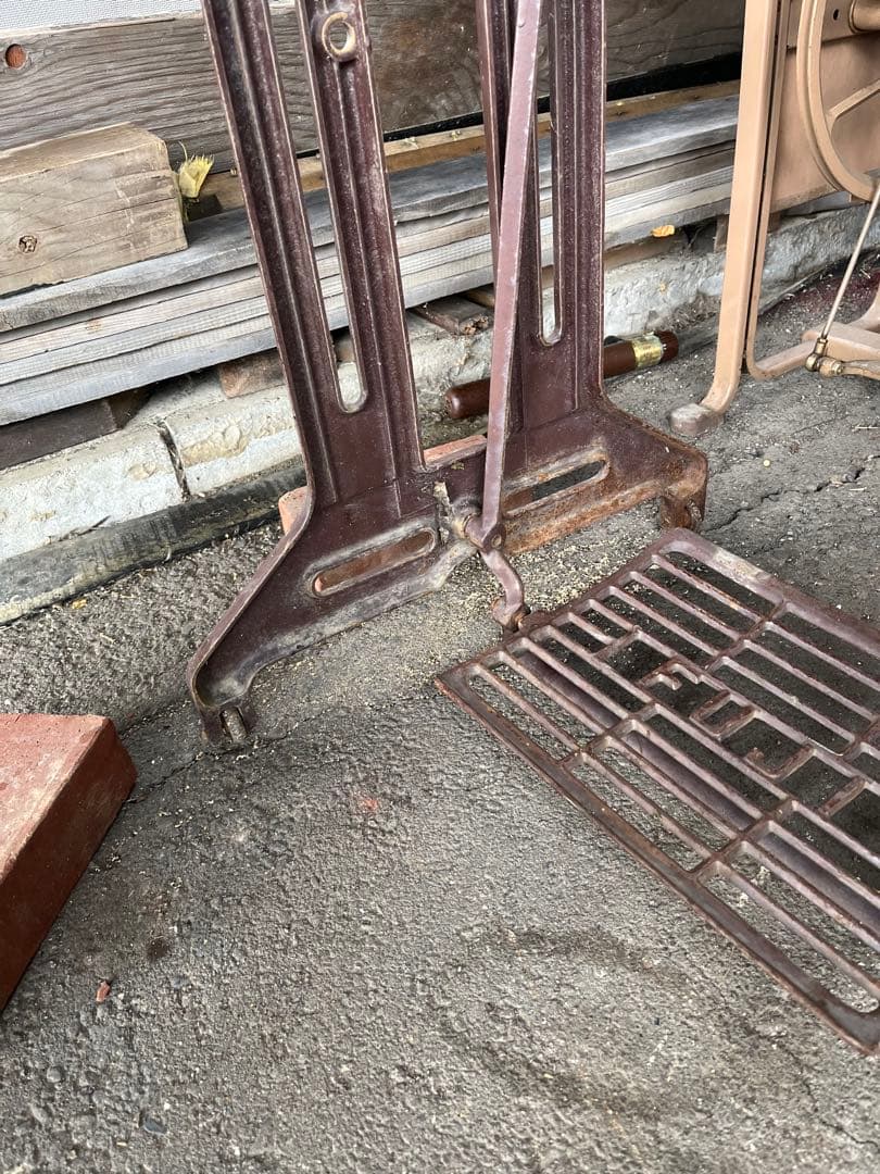 ミシン脚、アイアンテーブル脚、工業用ミシン脚、幅広ミシン脚、フジミシン脚