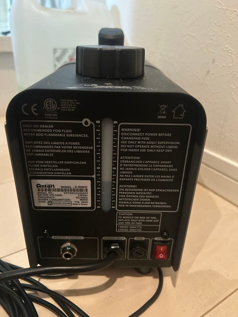 スモークマシーン　antari　Z800 II 液付き