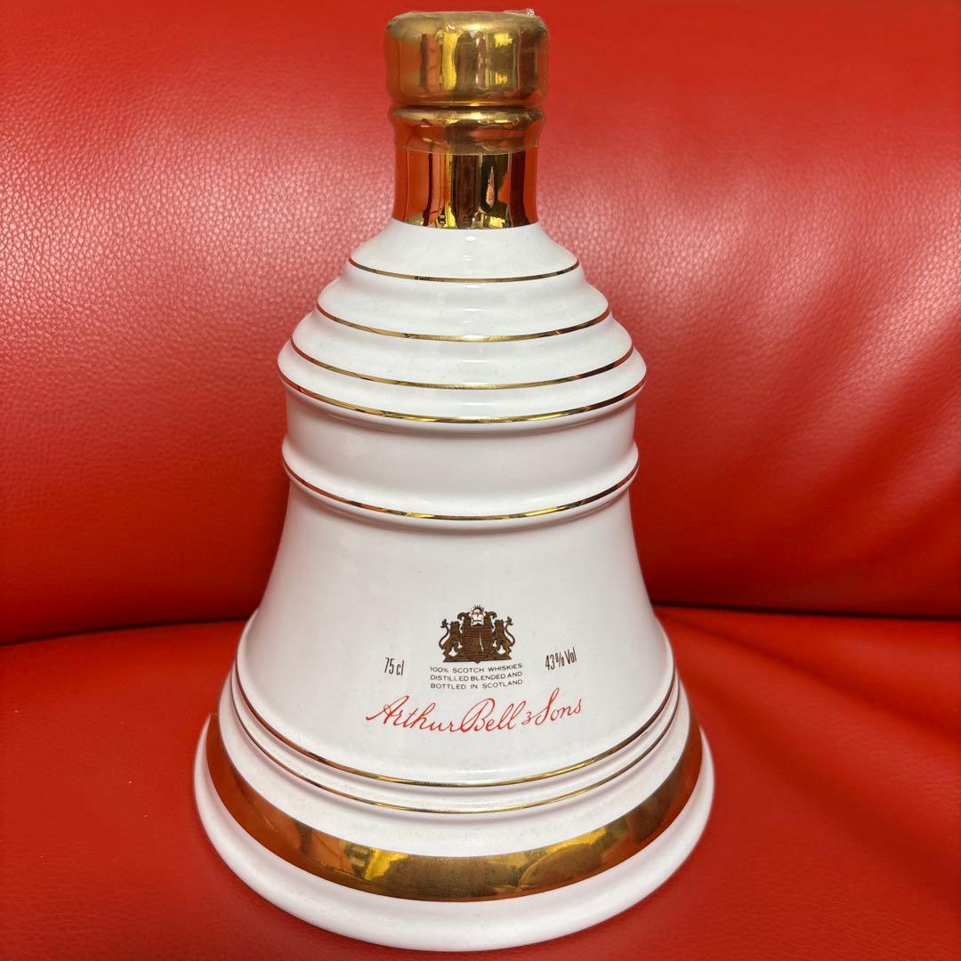 未開栓] BELL'S ベルズ ウェディングベル 陶器ボトル ウイスキー