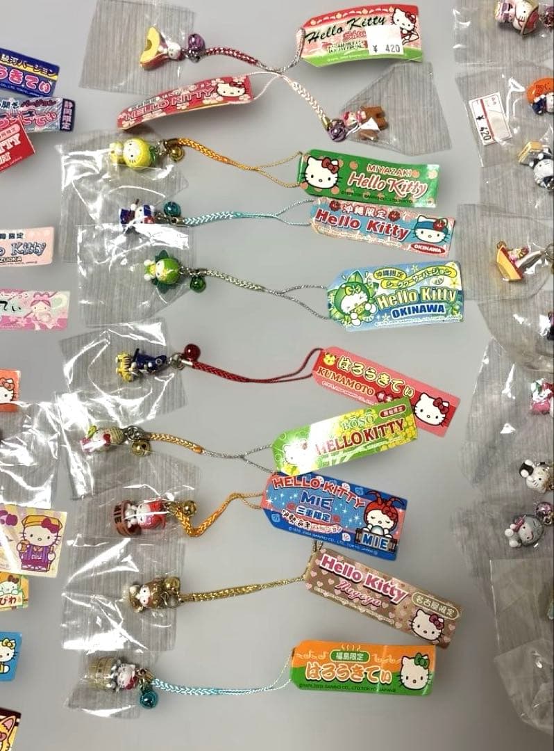 ハローキティ　値付け　ストラップ31個セット