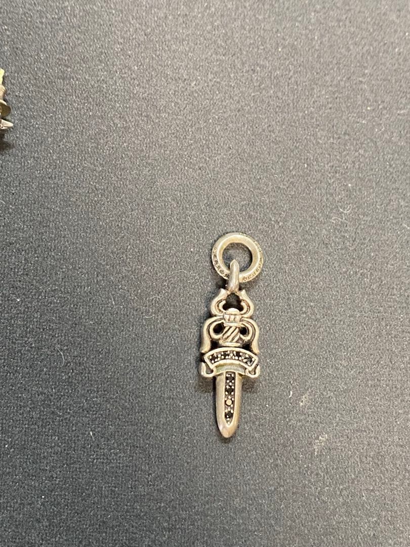 クロムハーツ　シルバーダガーチャーム　両面ブラックダイヤカスタム　ギャランティ