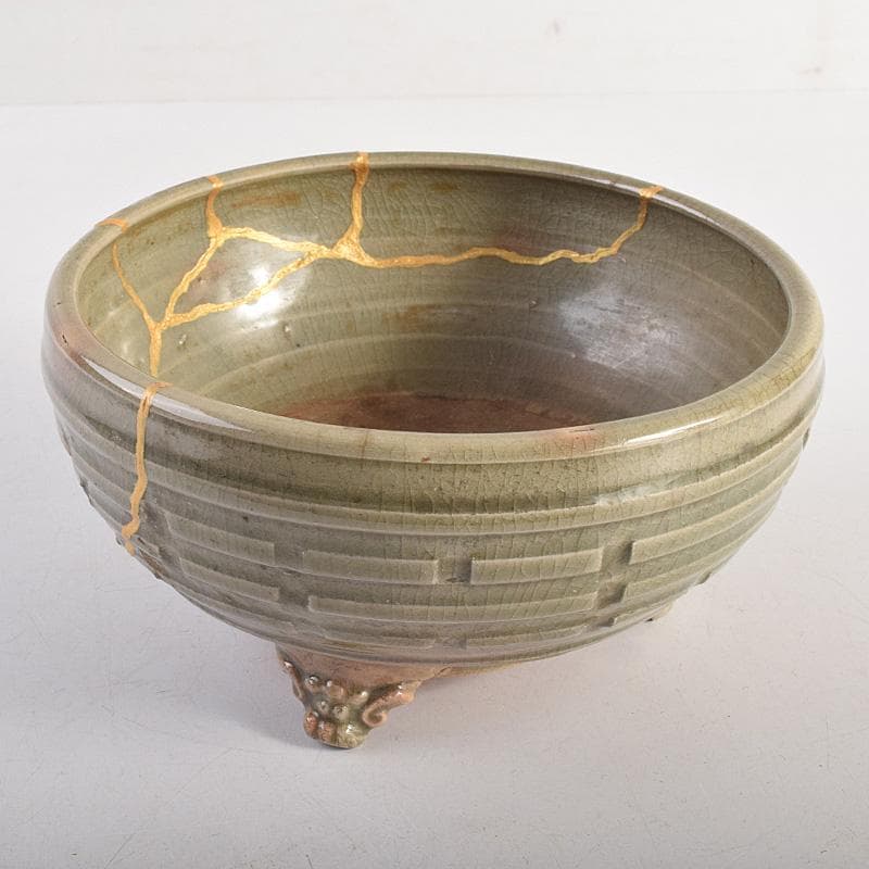 中国　龍泉窯　青磁　刻線文　三つ足香炉　C　R8788