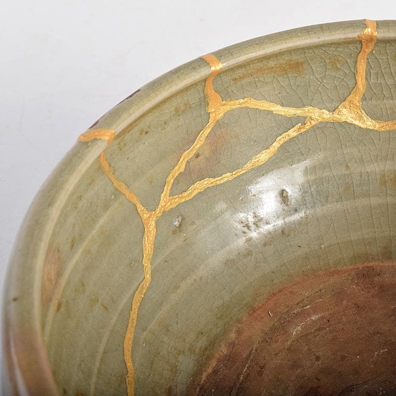 中国　龍泉窯　青磁　刻線文　三つ足香炉　C　R8788