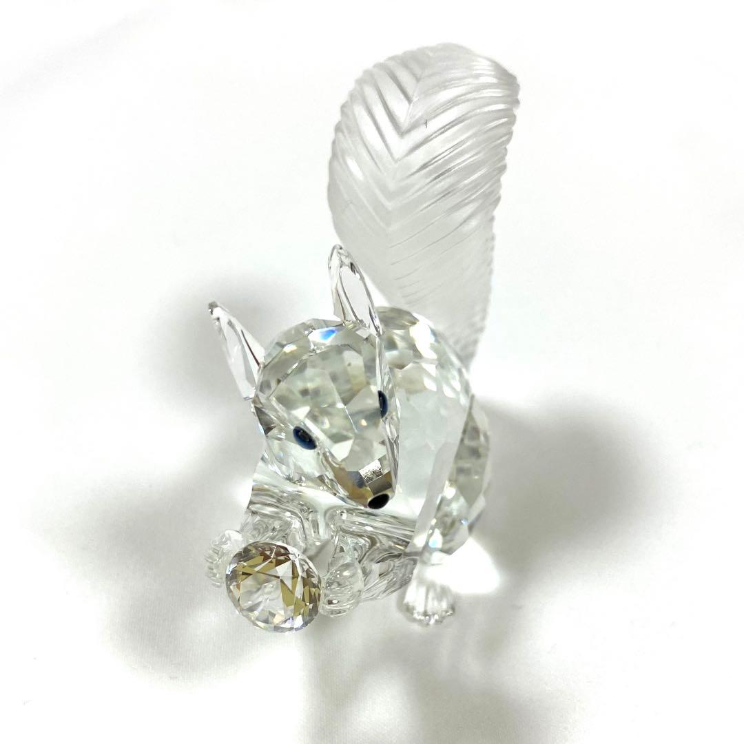 SWAROVSKIスワロフスキー SCS 木の実を食べてるリス 箱入り