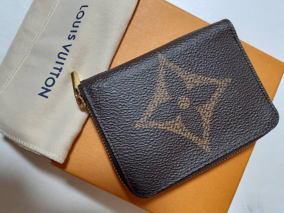 グレースLOUISVUITTON ジッピーパース