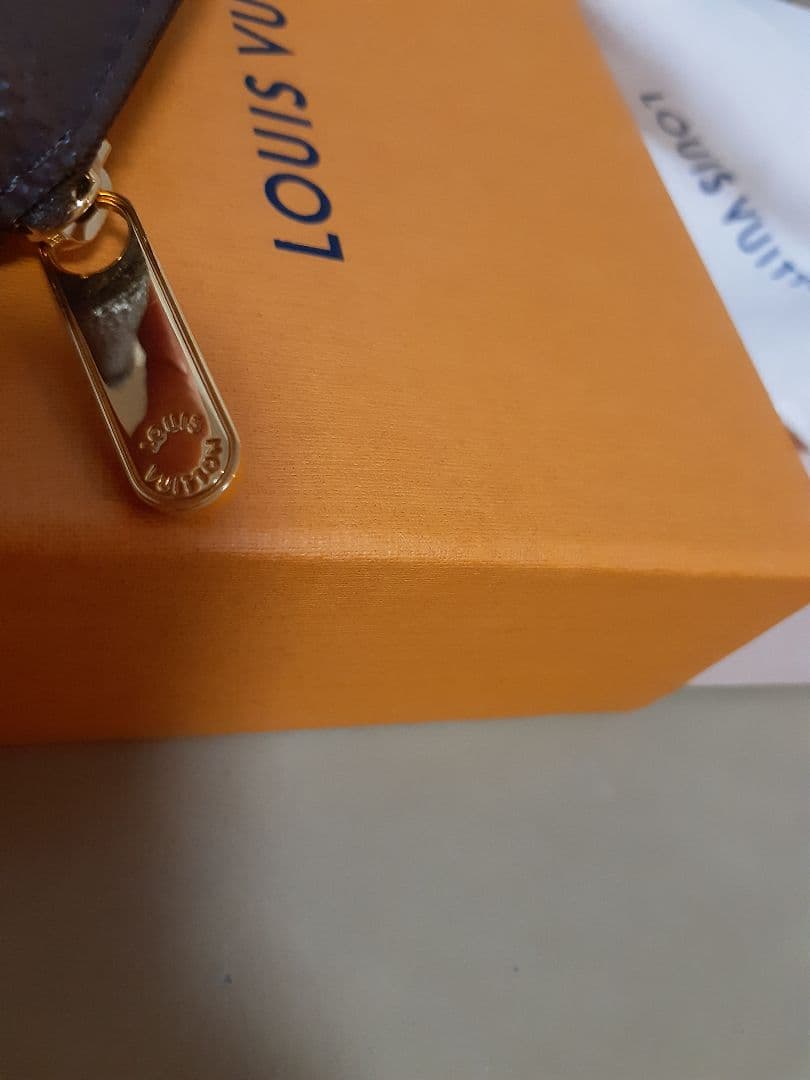 グレースLOUISVUITTON ジッピーパース