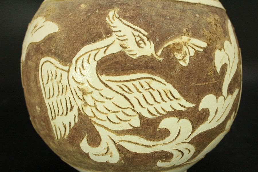 中国美術 磁州窯 十世紀後半 白磁掻落鳳紋水注 瓶 高23cm (LC248)